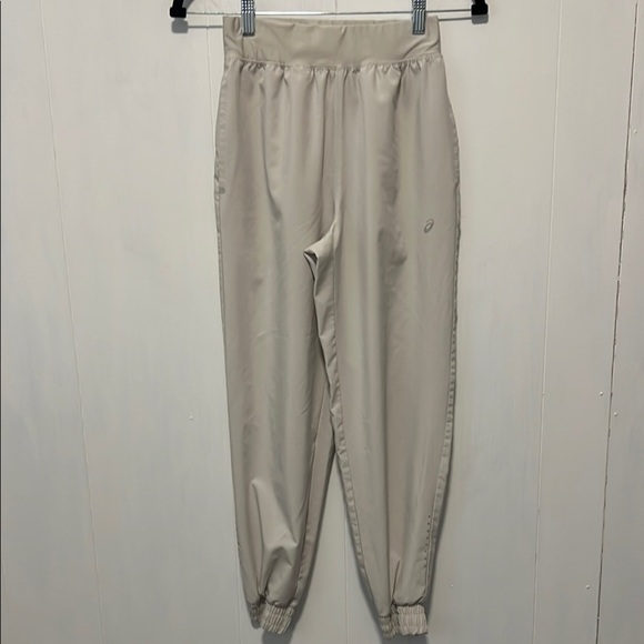 Asics Tan Jogger Style Wind Relaxed Fit - Picture 1 of 6